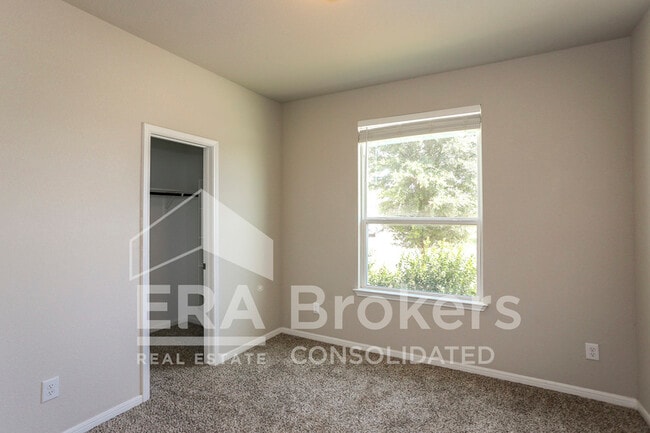 Building Photo - 4721 Highmont Dr