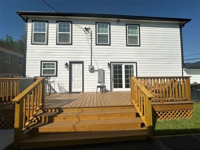 Building Photo - 3224 Southmore Blvd