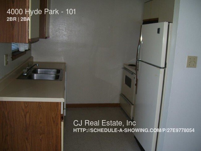 Building Photo - 4000 Hyde Park Ave