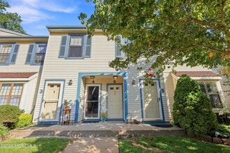 Building Photo - 3 Eastwick Ct