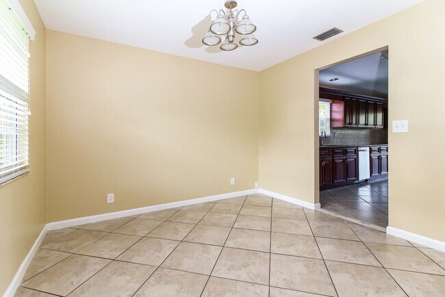 Building Photo - 3900 NW 115th Ave