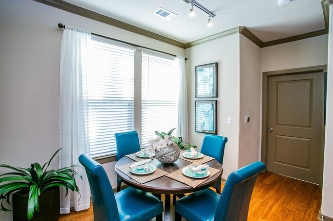 Foto del edificio - Save Up to $700 – Move-In Special!