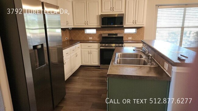 Foto del edificio - 3792 Turetella Dr