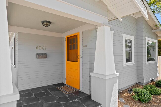 Building Photo - 4067 Palmetto Way