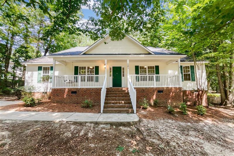 Sharp 3 bedroom 2 bath house rental