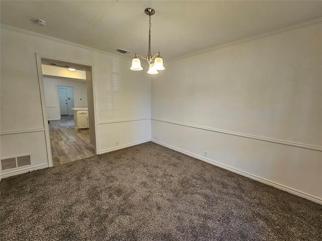 Building Photo - 2220 Eastwood Dr