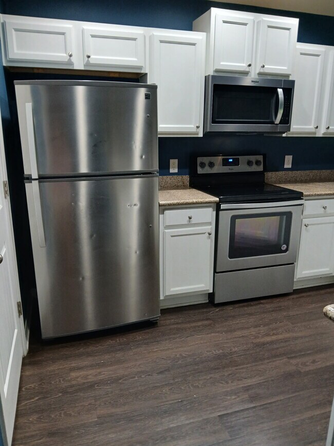 Foto del edificio - 5849 Fairlands Rd