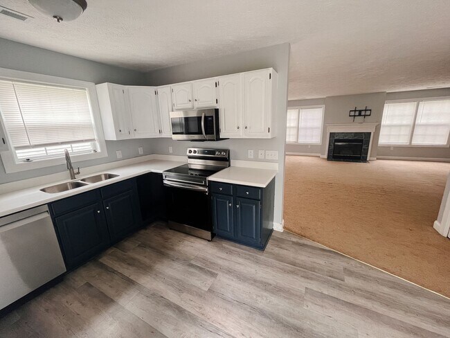 Foto del edificio - 295 Silver Leaf Dr NW
