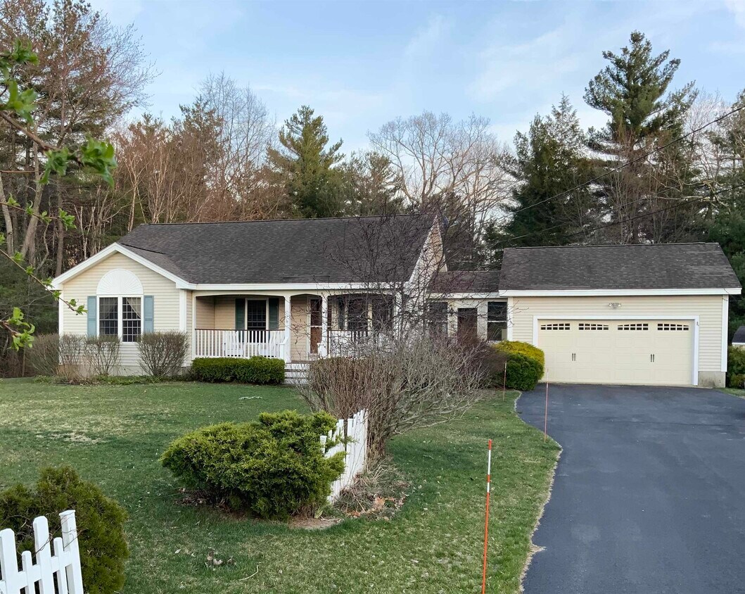 14 Perry Ct, Litchfield, NH 03052 House Rental in Litchfield, NH