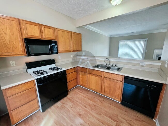 Foto del edificio - 4319 Thorngate Ln