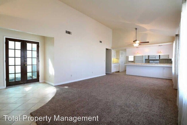Building Photo - 2 br, 2 bath House - 1703 E. Cross Ave.