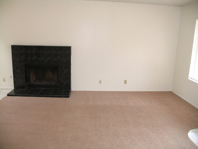 Building Photo - 13242 Lakota Dr