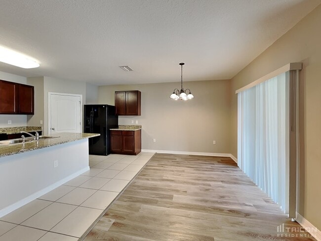 Building Photo - 4368 Edenrock Pl