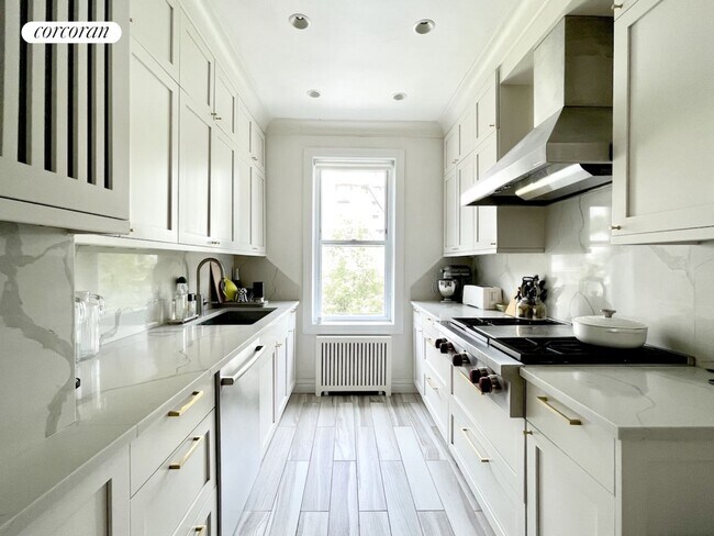Foto del edificio - 1063A Sterling Pl