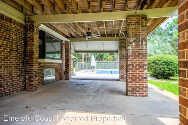 Building Photo - 491 Parish Blvd