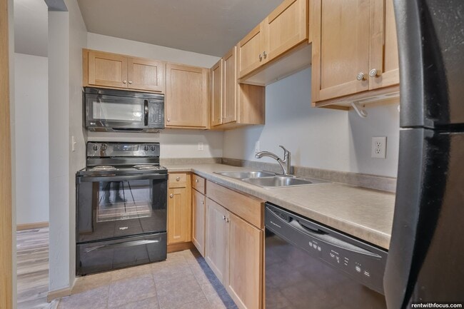 Interior Photo - 1629 Rainbow Dr