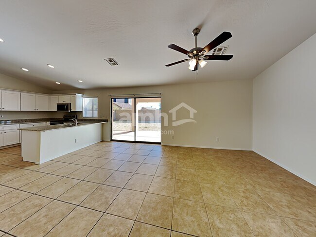 Building Photo - 13365 W Desert Rock Dr