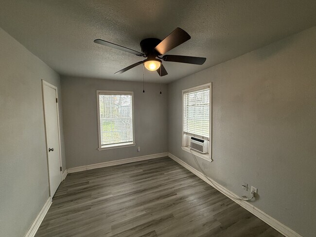 Foto del edificio - 19 Q St NW