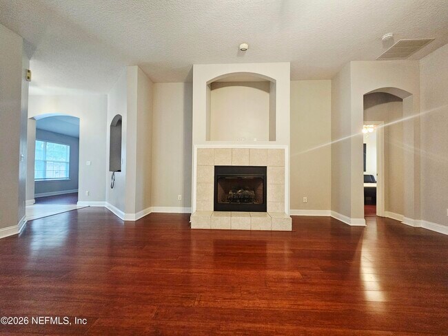 Building Photo - 5891 Green Pond Dr