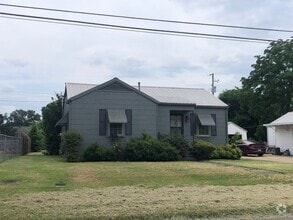 Building Photo - 1715 W Arch Ave