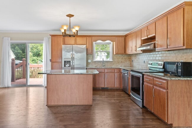 Building Photo - Kanton Ridge