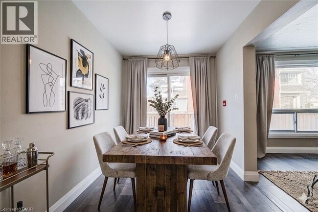 Building Photo - 417 Garden St