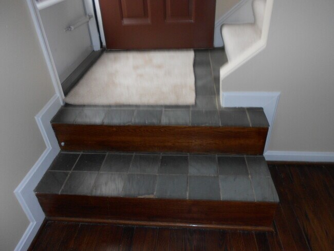 Building Photo - 136 Brunswick Rd