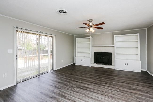 Building Photo - 320 Southridge Dr