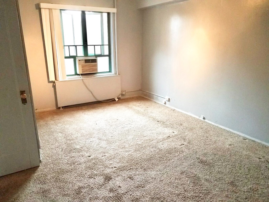 Foto principal - 1565 Unionport Rd