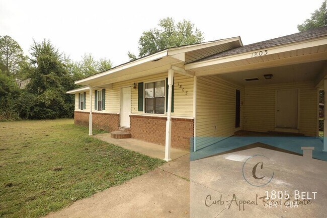 Building Photo - 3 bed / 1.5 bed house, carport, dining and...