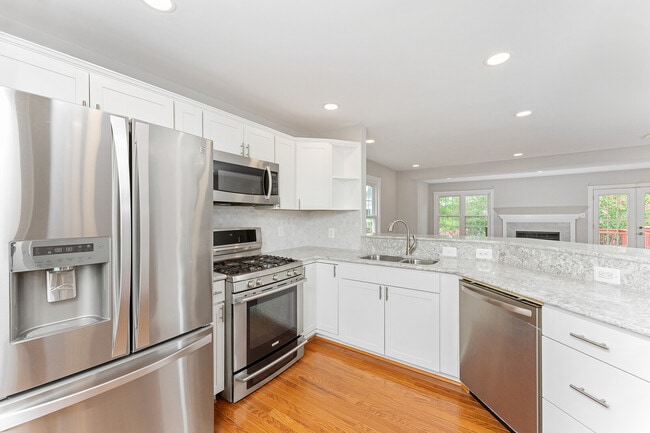 Photo - 44132 Mistletoe Ter Townhome