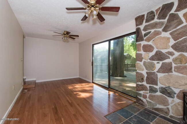 Building Photo - 12700 Minges Rd S