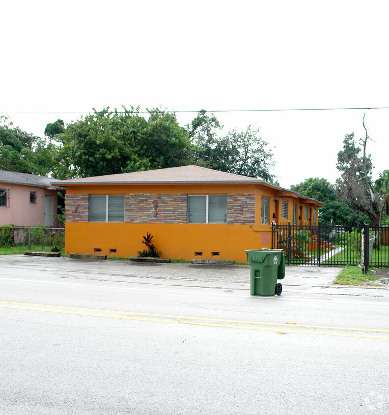 Primary Photo - 98 NE 71st St