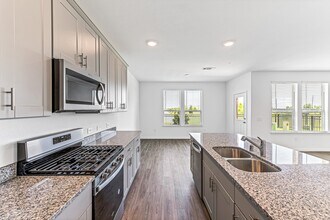 Building Photo - 1029 Laguna Cv Dr