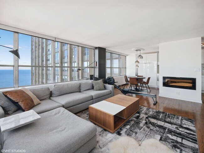 Foto del edificio - 655 W Irving Park Rd