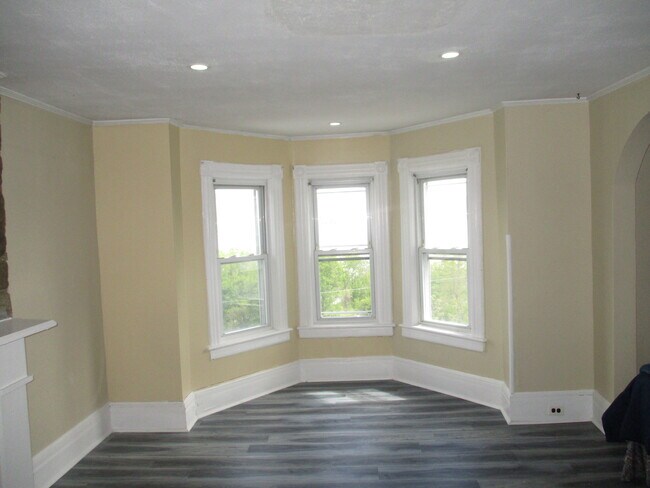 Functioning room view from 3rd flr - 33 Bay View Ter