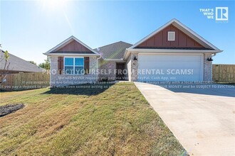 Building Photo - 51 W Pitts St