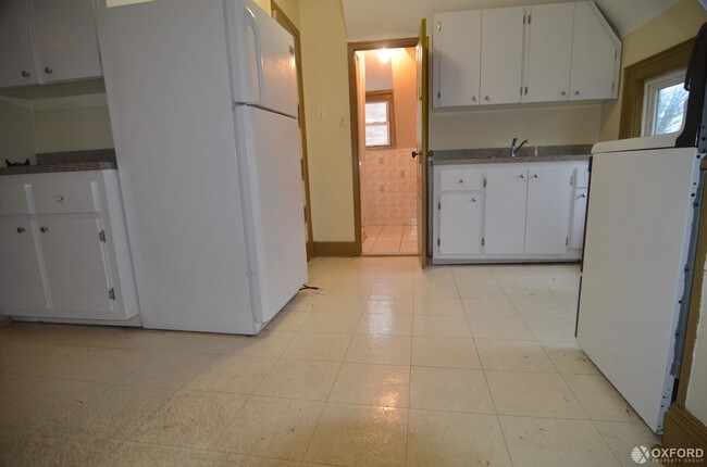 Building Photo - 664 East 23rd Street