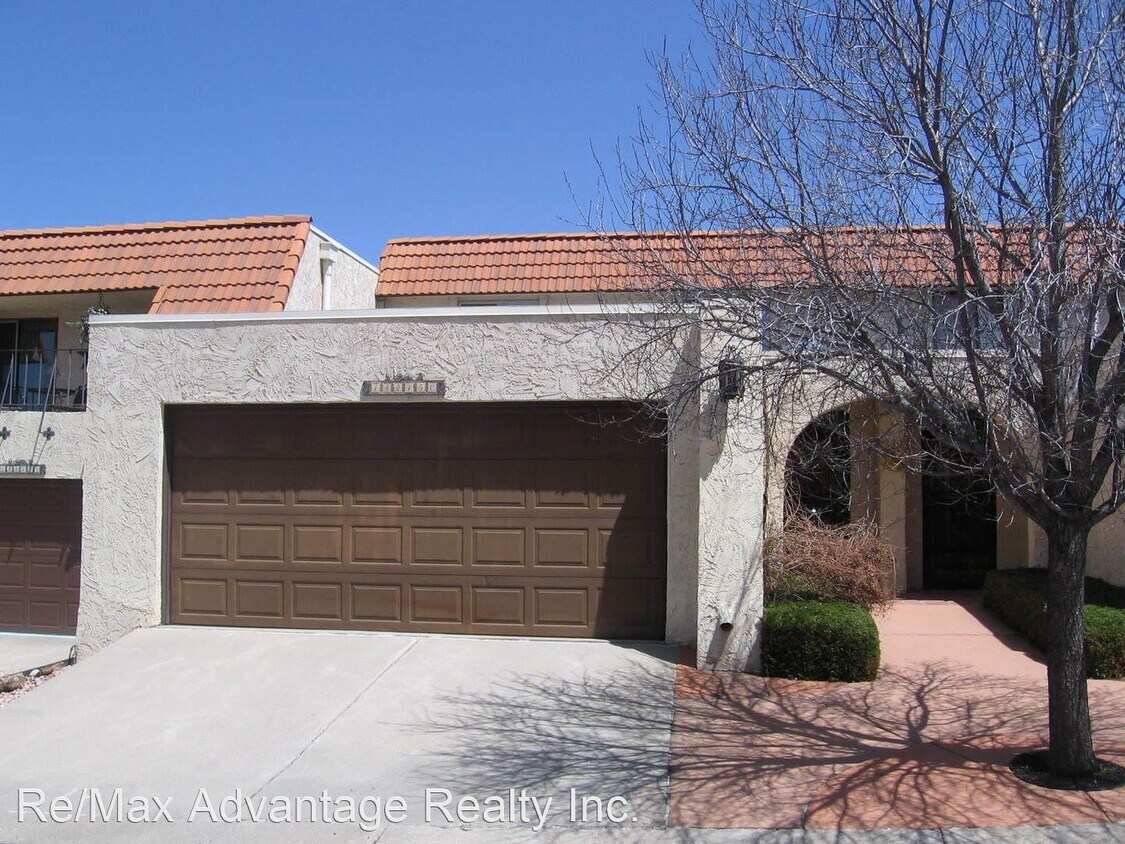 Primary Photo - 3 br, 2.5 bath House - 14415 Club Villa Dr...