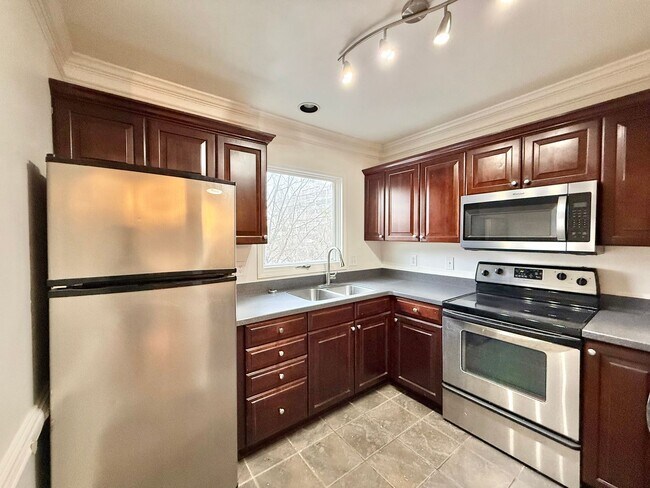 Foto del edificio - Excellent 2BD, 2BA Downtown Raleigh Condo in Gated Community with Bonus Office and Private Deck