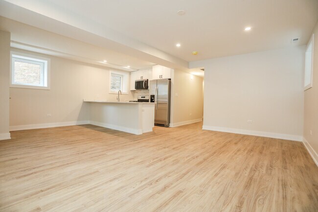 Foto del edificio - 2230 W Wilson Ave