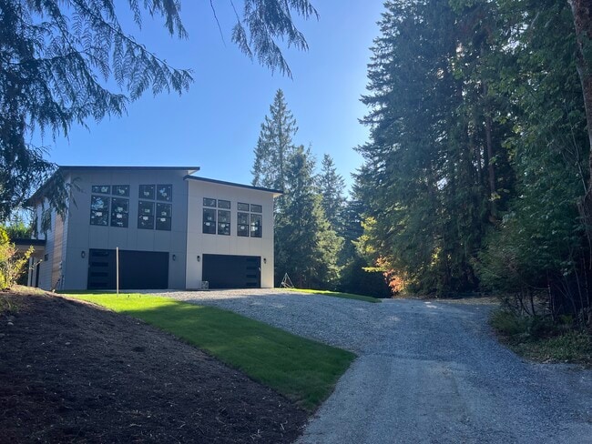 Building Photo - 21112 Locust Way