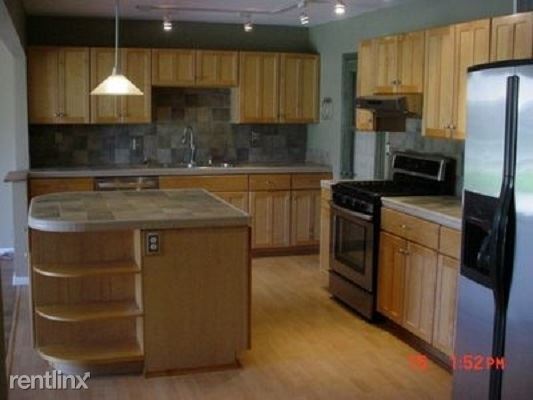 Foto del edificio - 4 br, 2 bath House - 1820 Tremaine Way