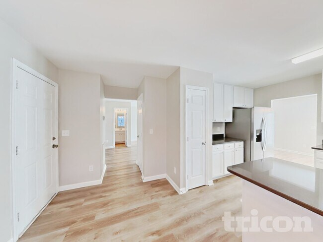 Foto del edificio - 5820 Bryanstone Pl