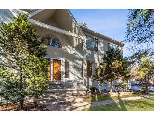 Primary Photo - 9 Oak Hill St