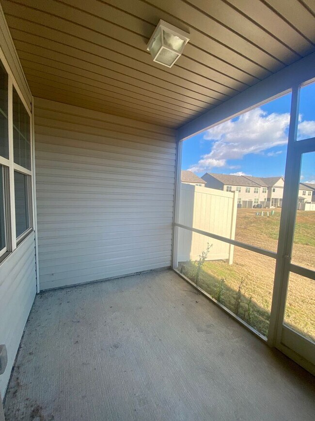 Foto del edificio - 2616 Winter Thistle Wy