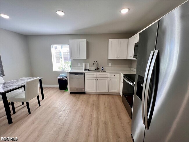 Foto del edificio - 4102 SE 19th Pl