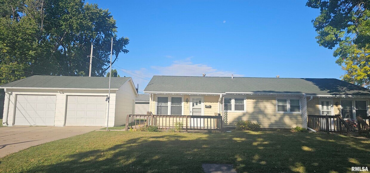 Primary Photo - 3343 5th St
