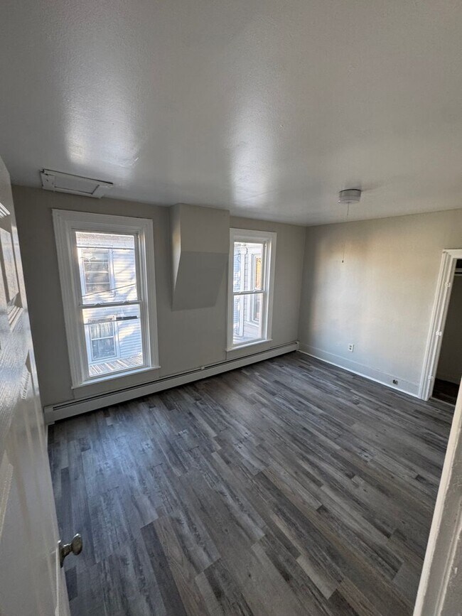 Foto del edificio - Beautiful 3 bedroom/Fulton