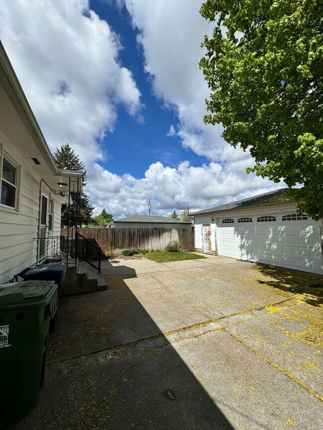 Foto del edificio - South Hill Cozy 3 bed 2 bath